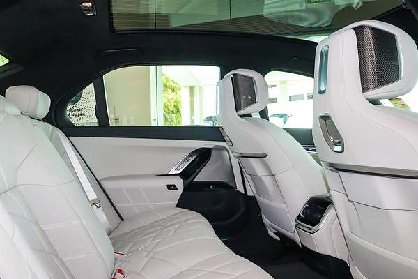 2024 BMW 7 Series 740i M Sport G70