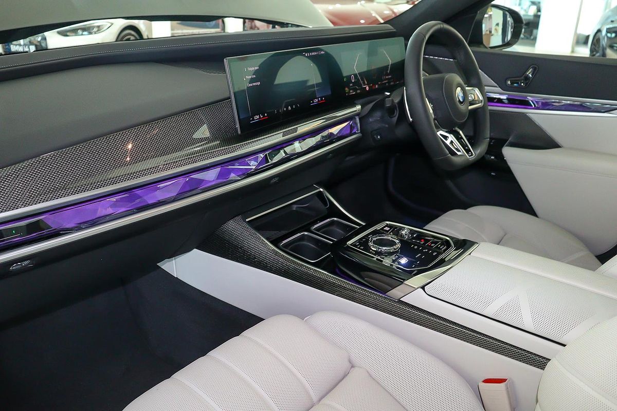 2024 BMW 7 Series 740i M Sport G70