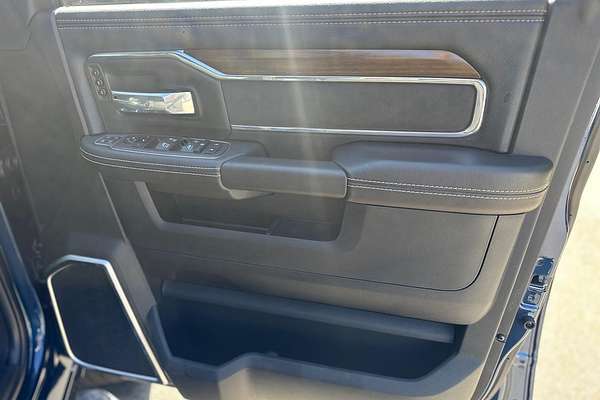 2024 RAM 2500 Laramie Rambox DJ 4X4