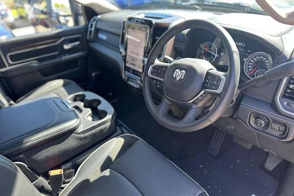 2024 RAM 2500 Laramie Rambox DJ 4X4