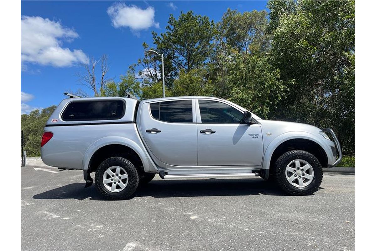 2012 Mitsubishi Triton GLX MN 4X4