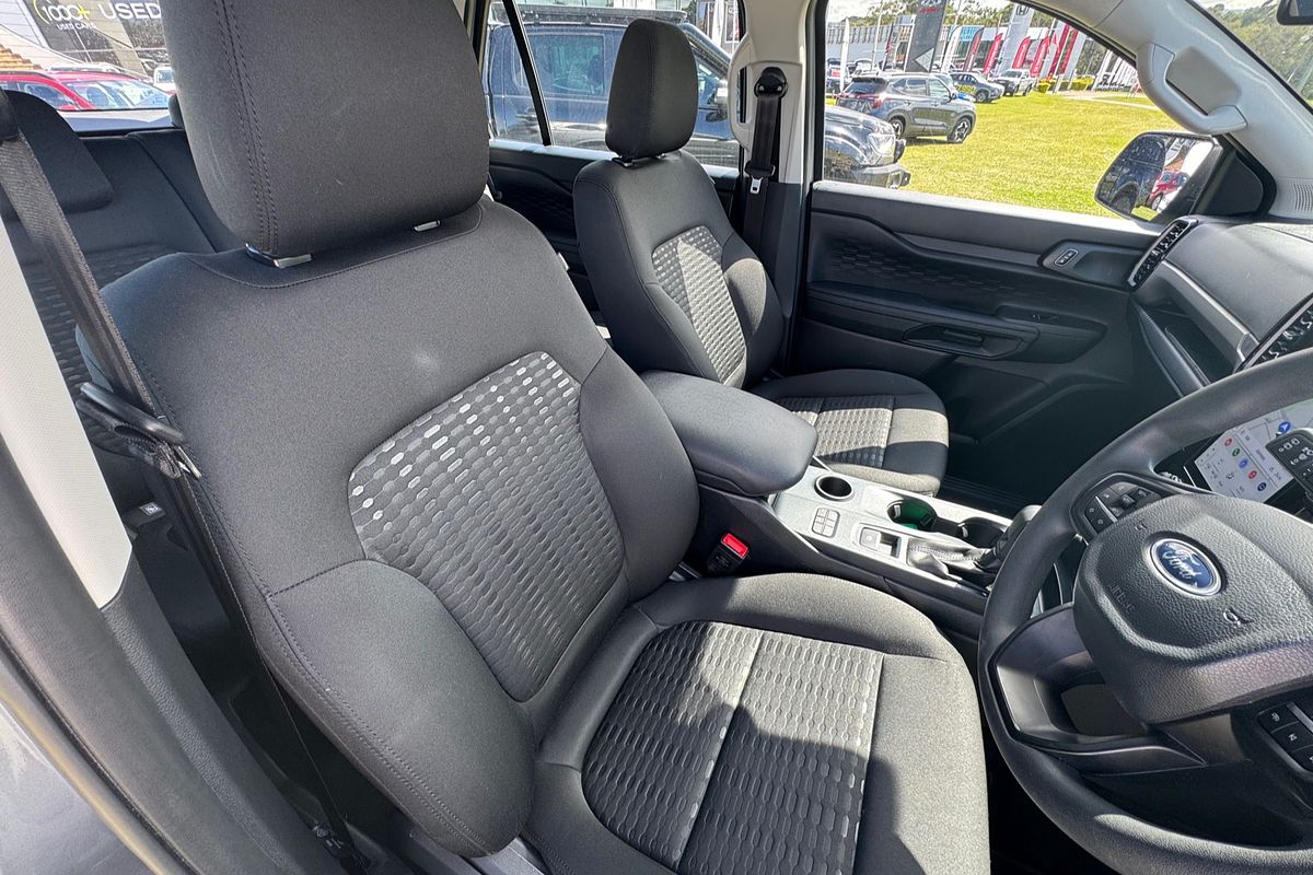 2024 Ford Everest Ambiente