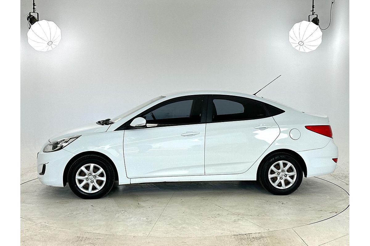 2014 Hyundai Accent Active RB2