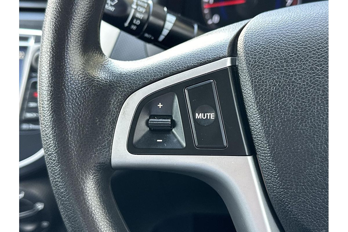 2014 Hyundai Accent Active RB2