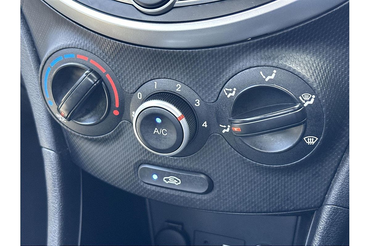 2014 Hyundai Accent Active RB2