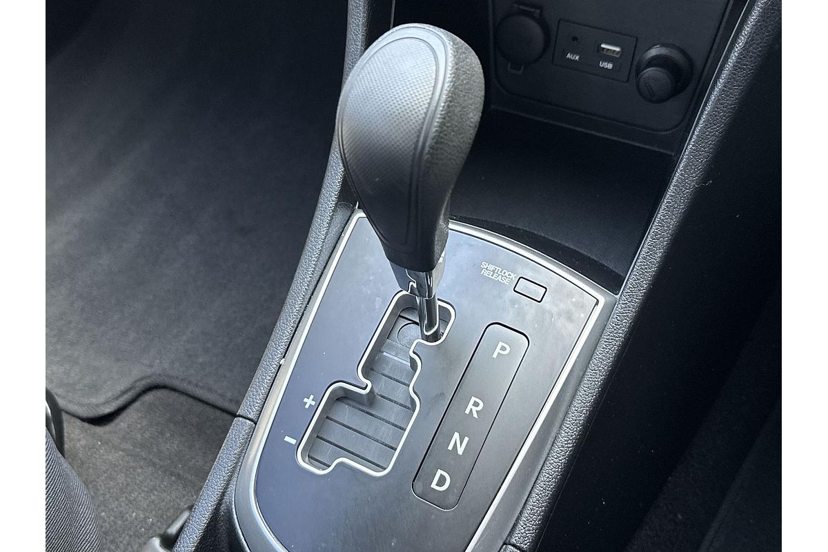2014 Hyundai Accent Active RB2
