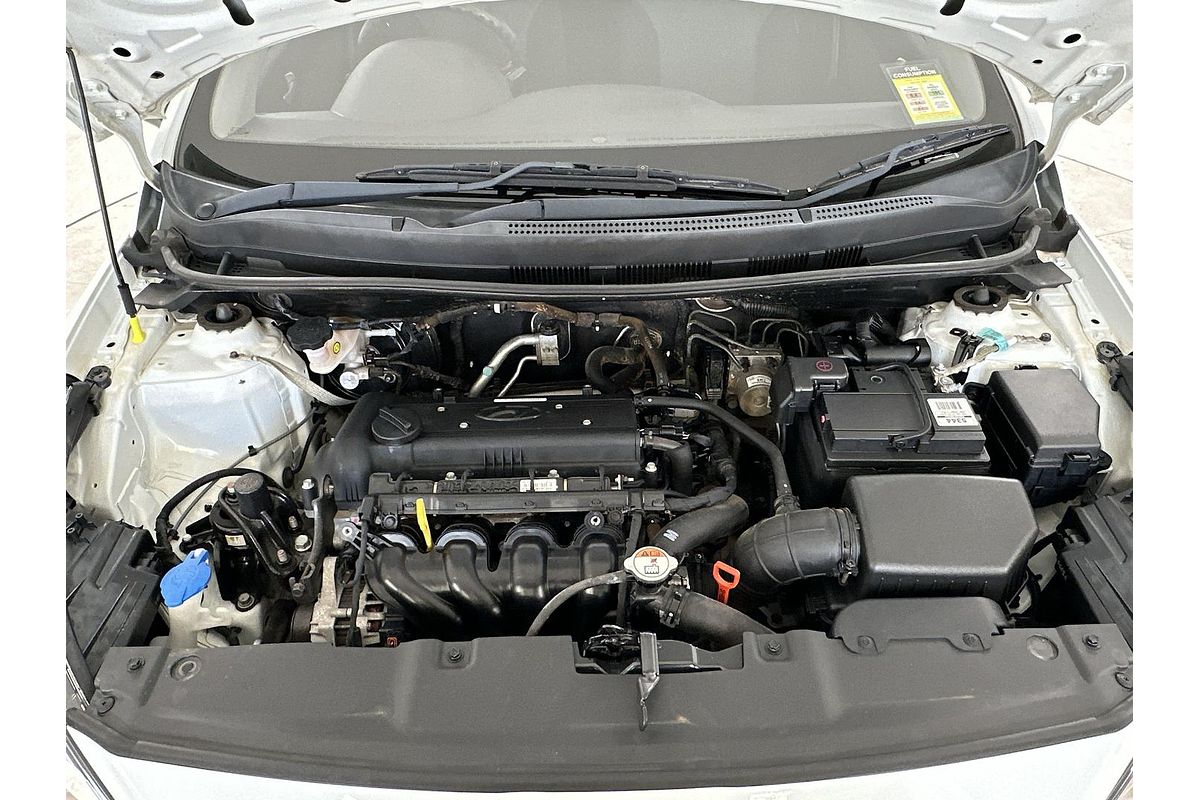 2014 Hyundai Accent Active RB2