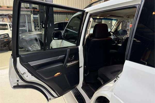 2018 Mitsubishi Pajero GLX NX