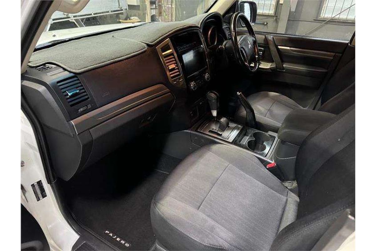 2018 Mitsubishi Pajero GLX NX