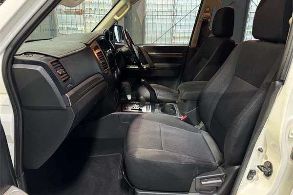 2018 Mitsubishi Pajero GLX NX