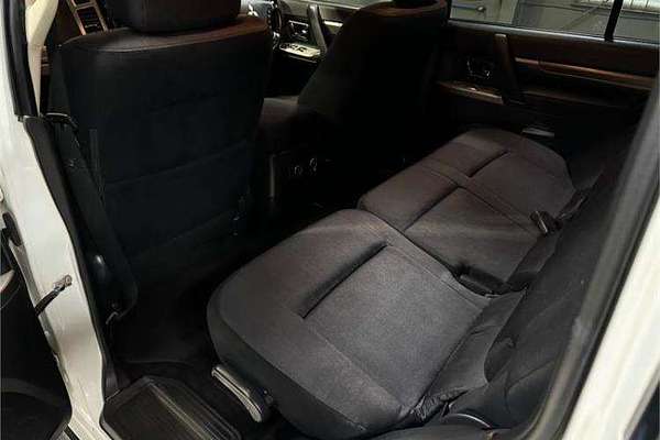 2018 Mitsubishi Pajero GLX NX