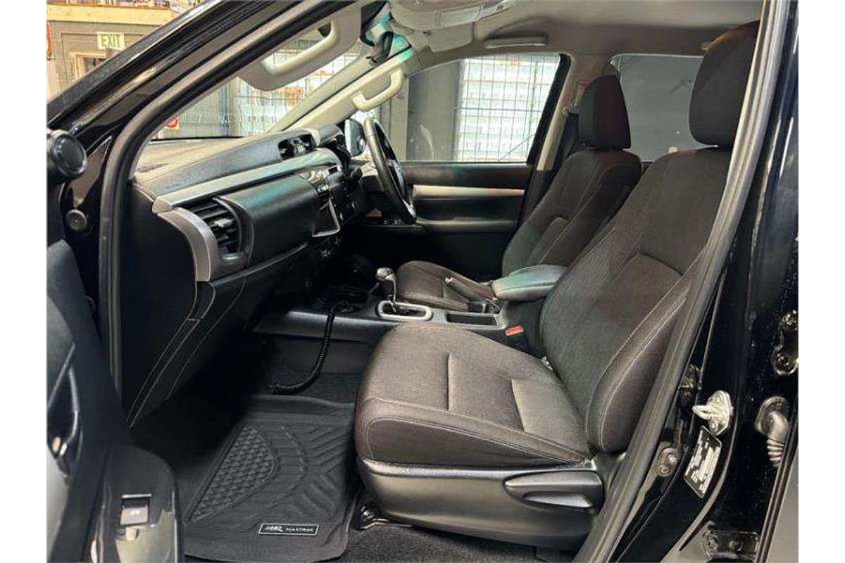 2020 Toyota Hilux SR5 GUN126R 4X4
