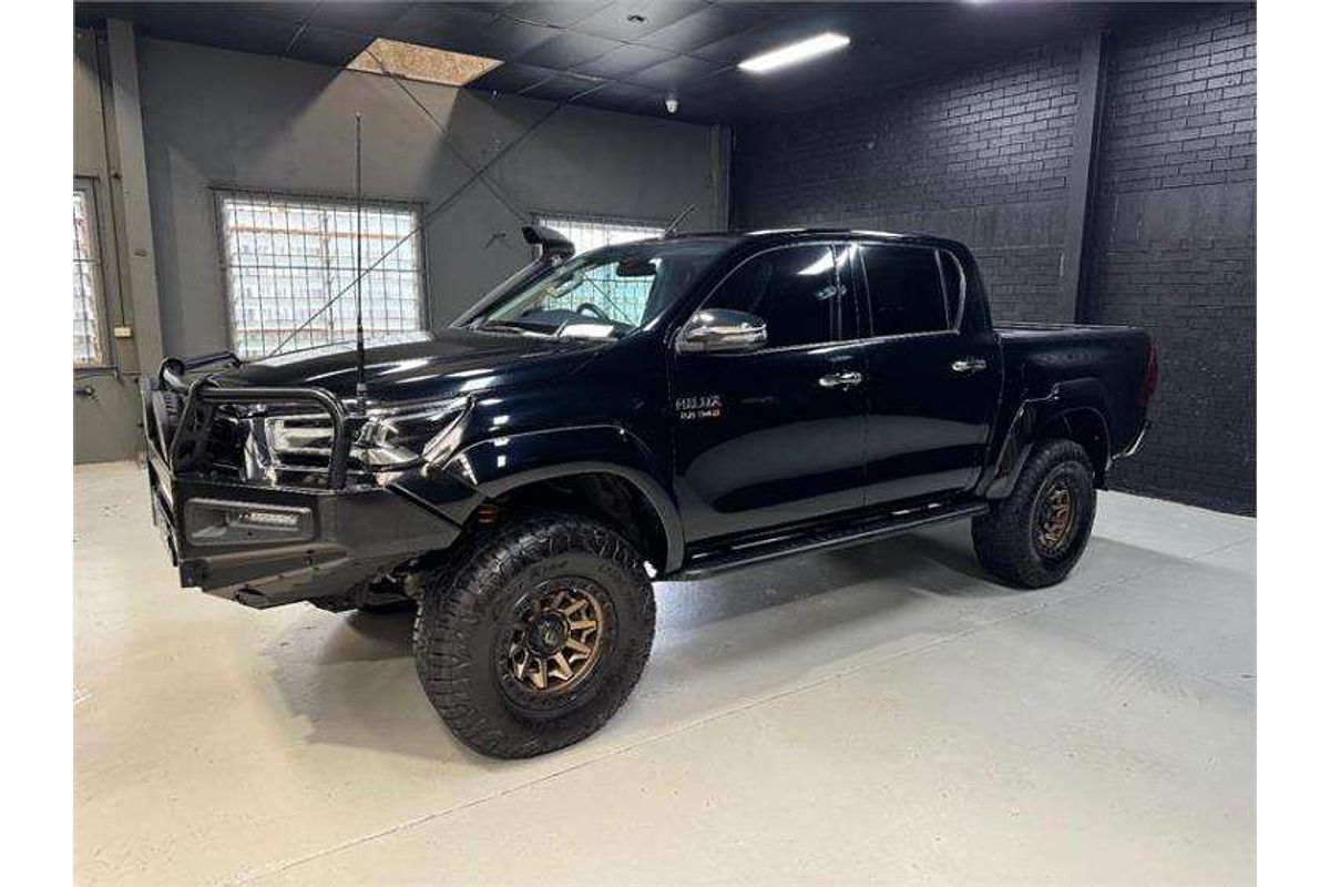 2020 Toyota Hilux SR5 GUN126R 4X4