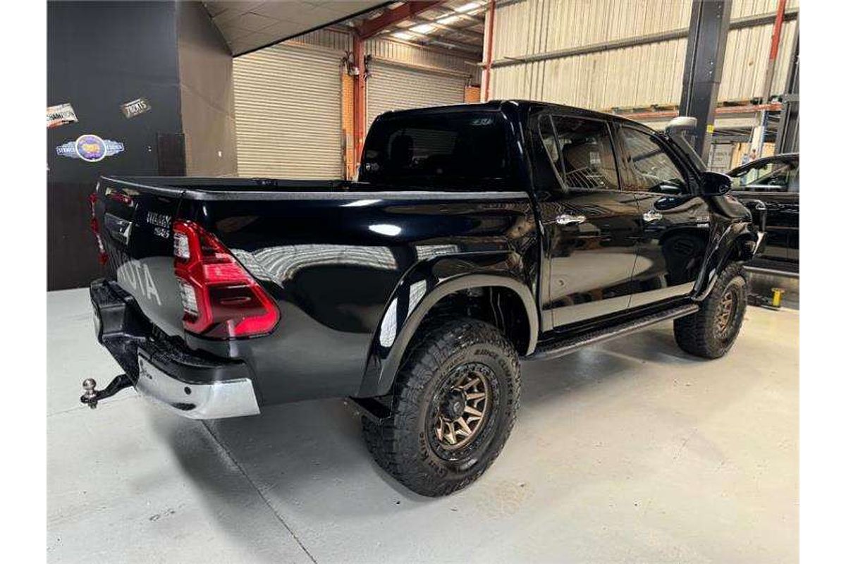 2020 Toyota Hilux SR5 GUN126R 4X4