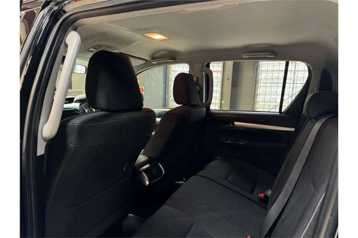 2020 Toyota Hilux SR5 GUN126R 4X4
