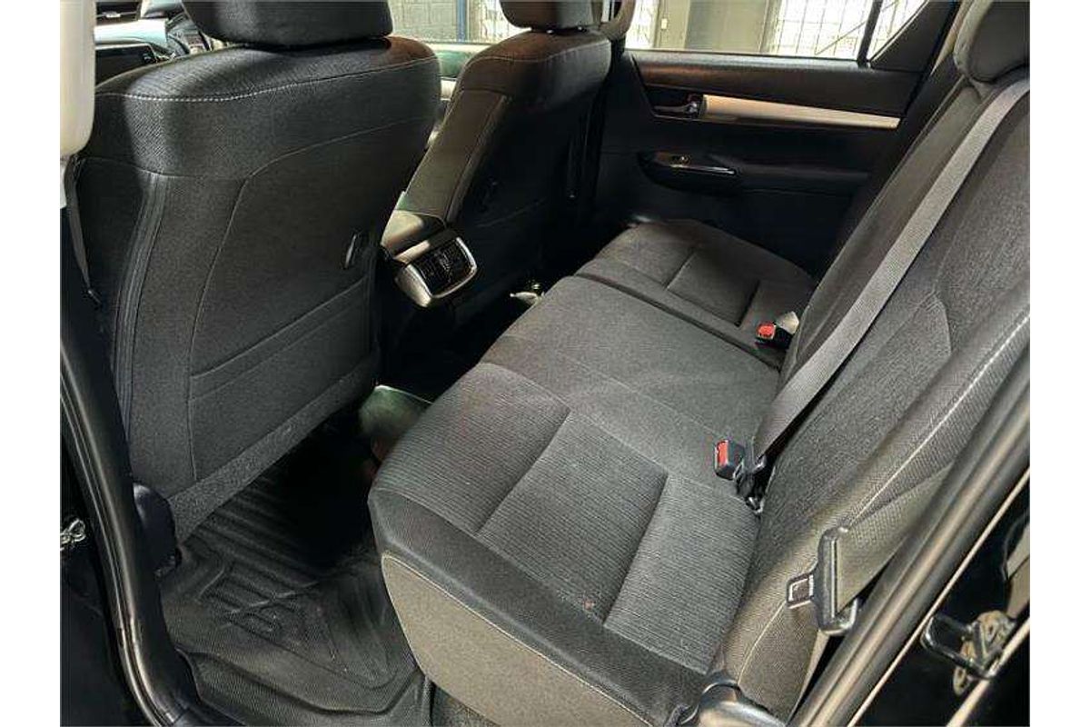2020 Toyota Hilux SR5 GUN126R 4X4