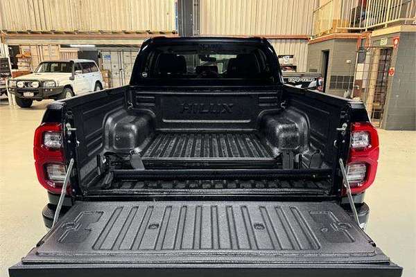 2020 Toyota Hilux SR5 GUN126R 4X4