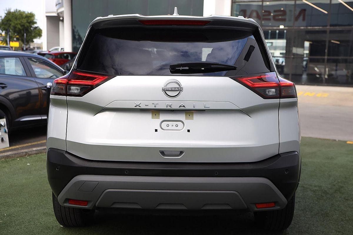 2024 Nissan X-TRAIL ST-L T33