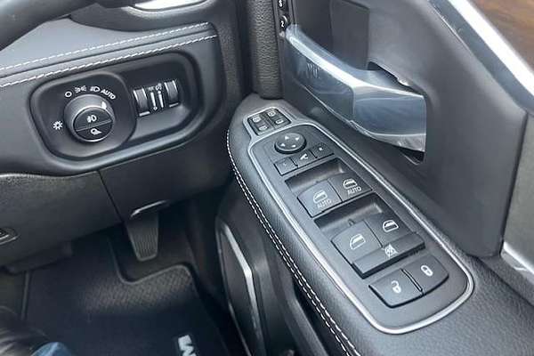 2024 RAM 2500 Laramie Rambox DJ 4X4