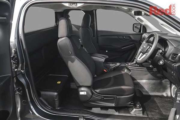 2024 Isuzu D-MAX SX 4X4