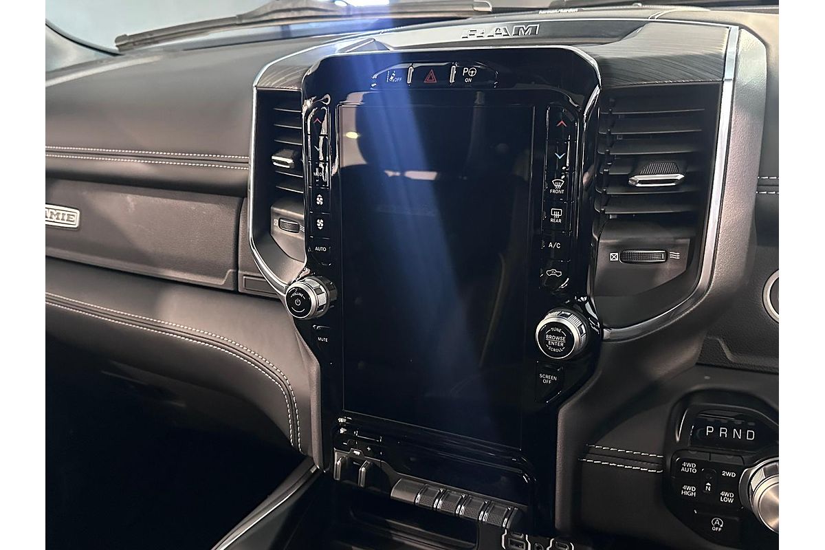 2024 RAM 1500 Laramie Sport RamBox DT 4X4 SWB