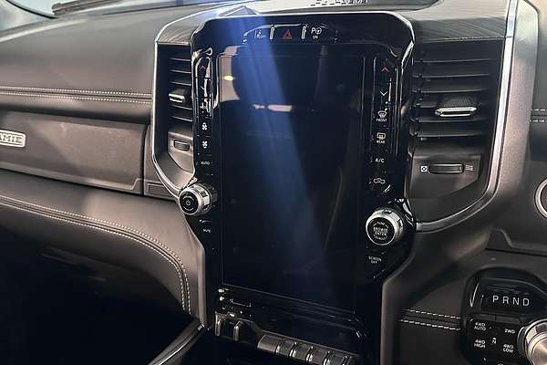 2024 RAM 1500 Laramie Sport RamBox DT 4X4 SWB