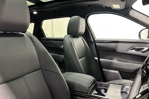 2024 Land Rover Range Rover Velar P250 Dynamic SE L560
