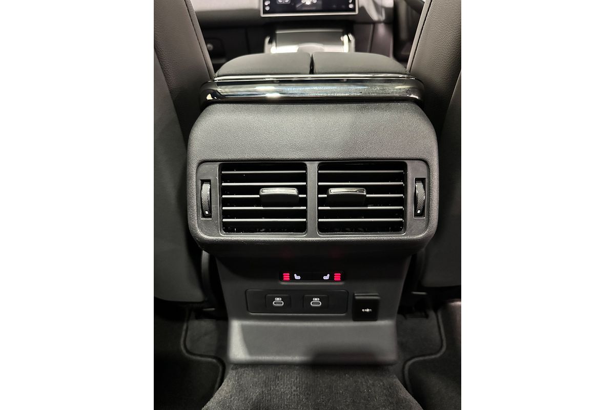 2024 Land Rover Range Rover Velar P250 Dynamic SE L560