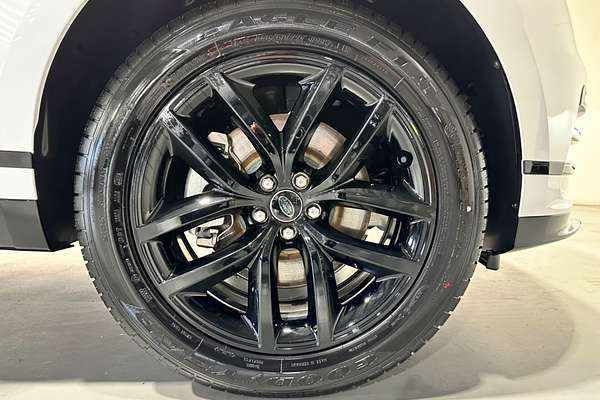 2024 Land Rover Range Rover Velar P250 Dynamic SE L560