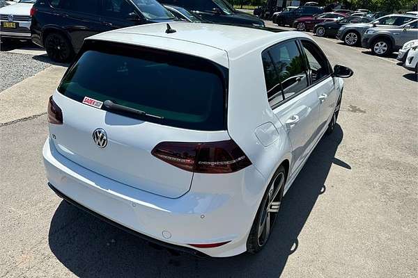 2015 Volkswagen Golf R 7