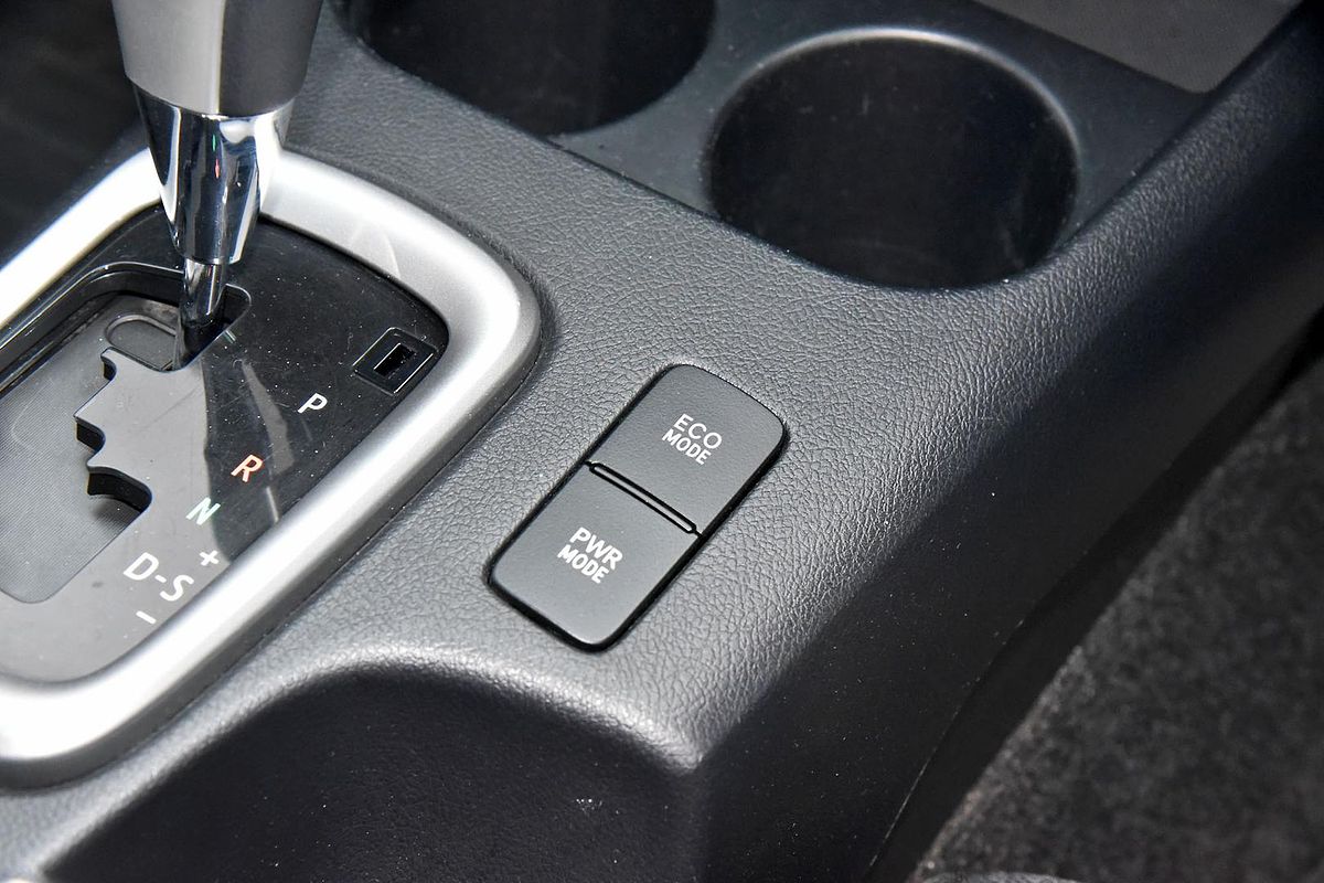 2018 Toyota Hilux SR5 GUN126R 4X4