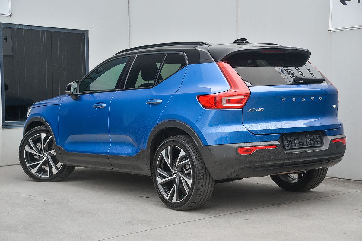 2020 Volvo XC40 T5 R-Design