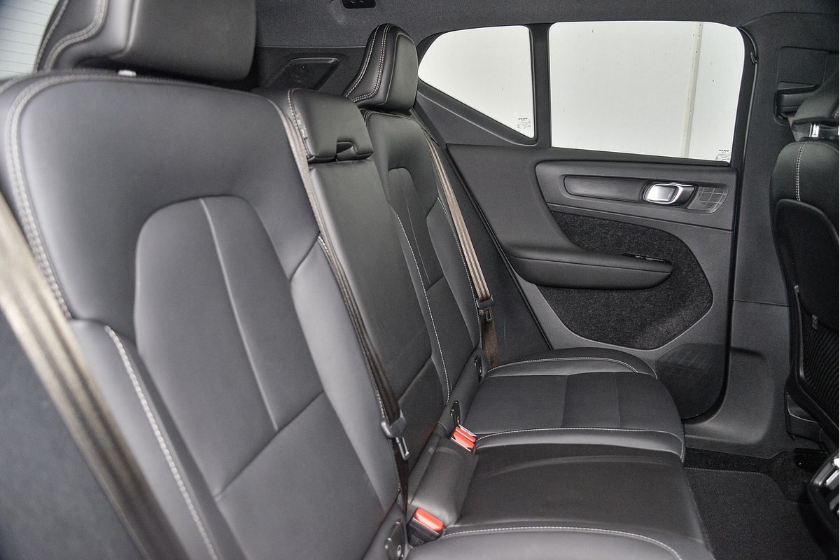 2020 Volvo XC40 T5 R-Design