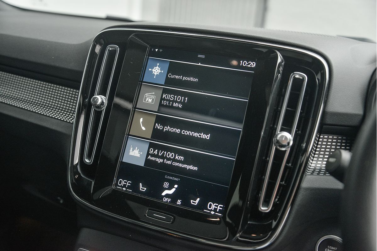 2020 Volvo XC40 T5 R-Design