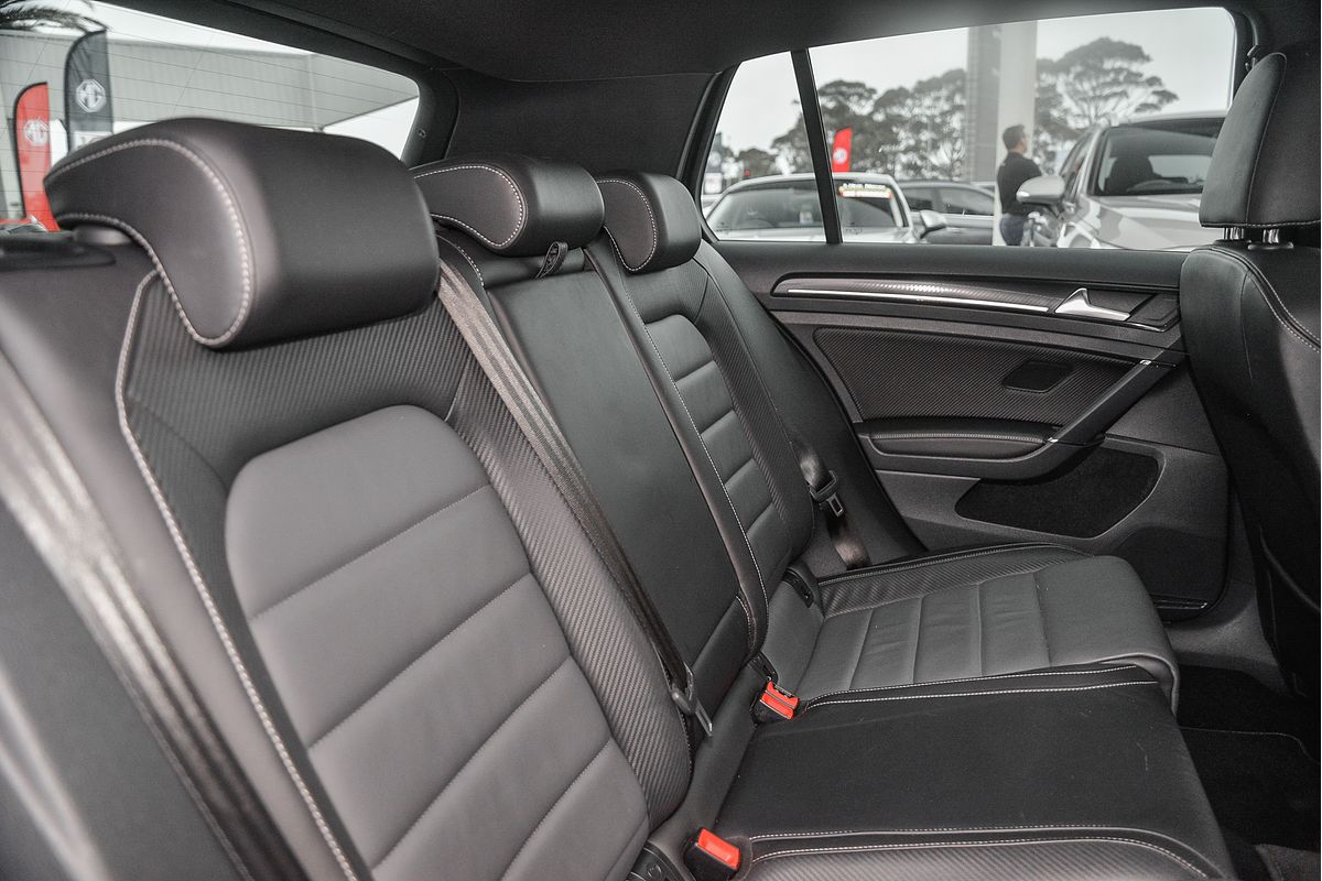 2017 Volkswagen Golf R Wolfsburg Edition 7.5