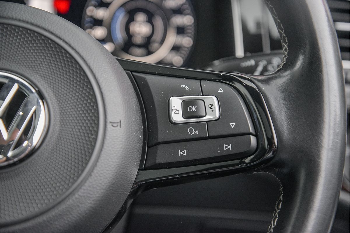 2017 Volkswagen Golf R Wolfsburg Edition 7.5