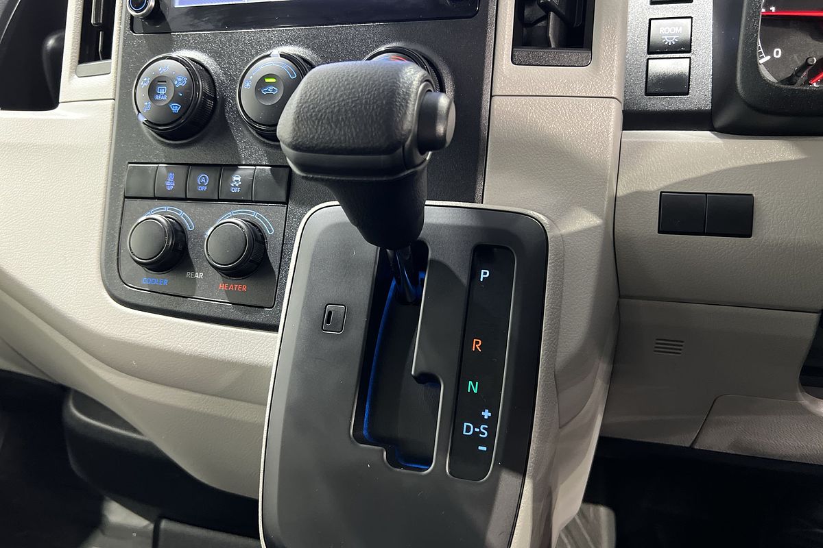 2023 Toyota Hiace Commuter GDH322R