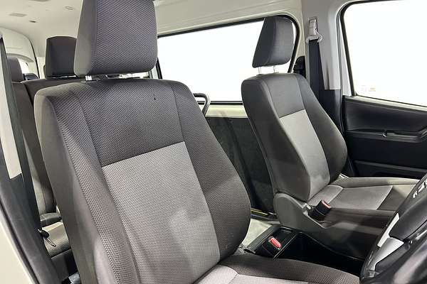2019 Toyota Hiace Commuter GDH322R