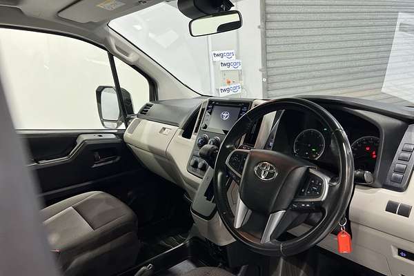 2019 Toyota Hiace Commuter GDH322R