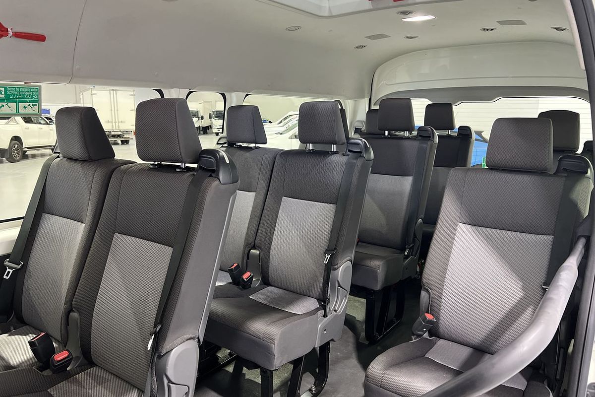 2019 Toyota Hiace Commuter GDH322R