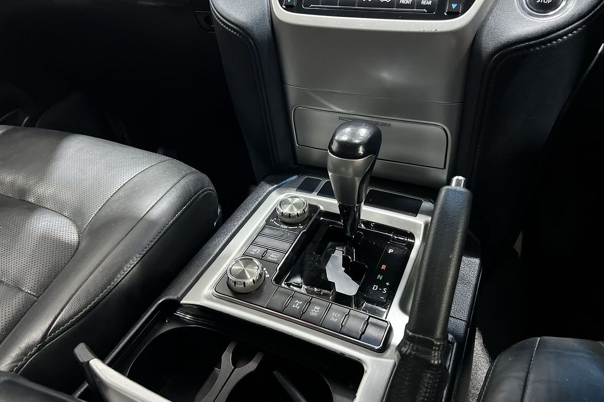 2017 Toyota Landcruiser Altitude VDJ200R