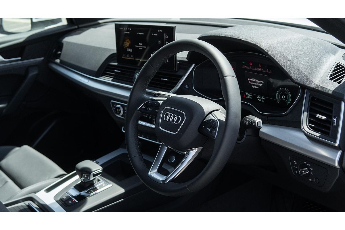 2024 Audi Q5 45 TFSI Sport FY