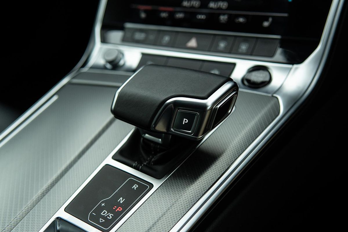 2024 Audi A6 40 TFSI S line C8