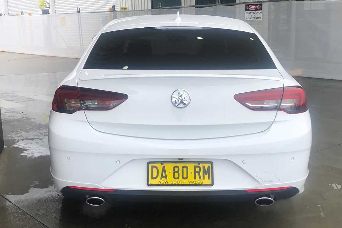 2018 Holden COMMODORE RS ZB