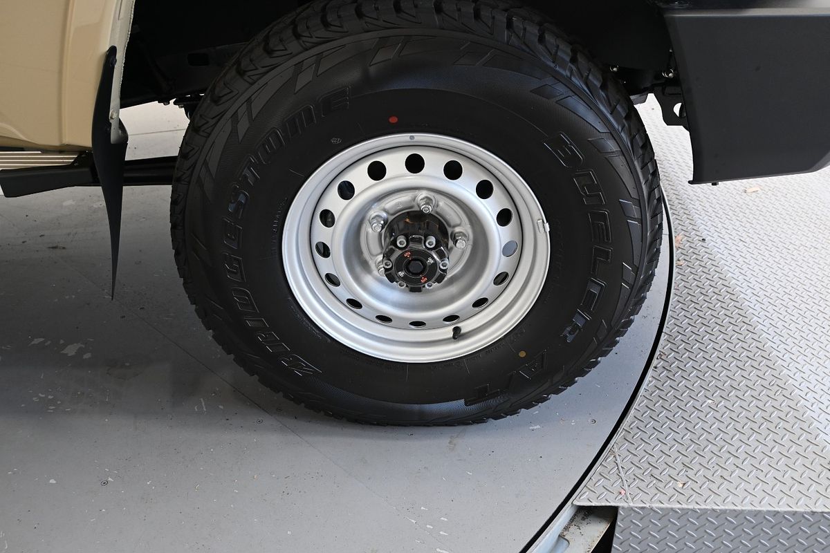 2024 Toyota Landcruiser GXL Troopcarrier VDJL78R