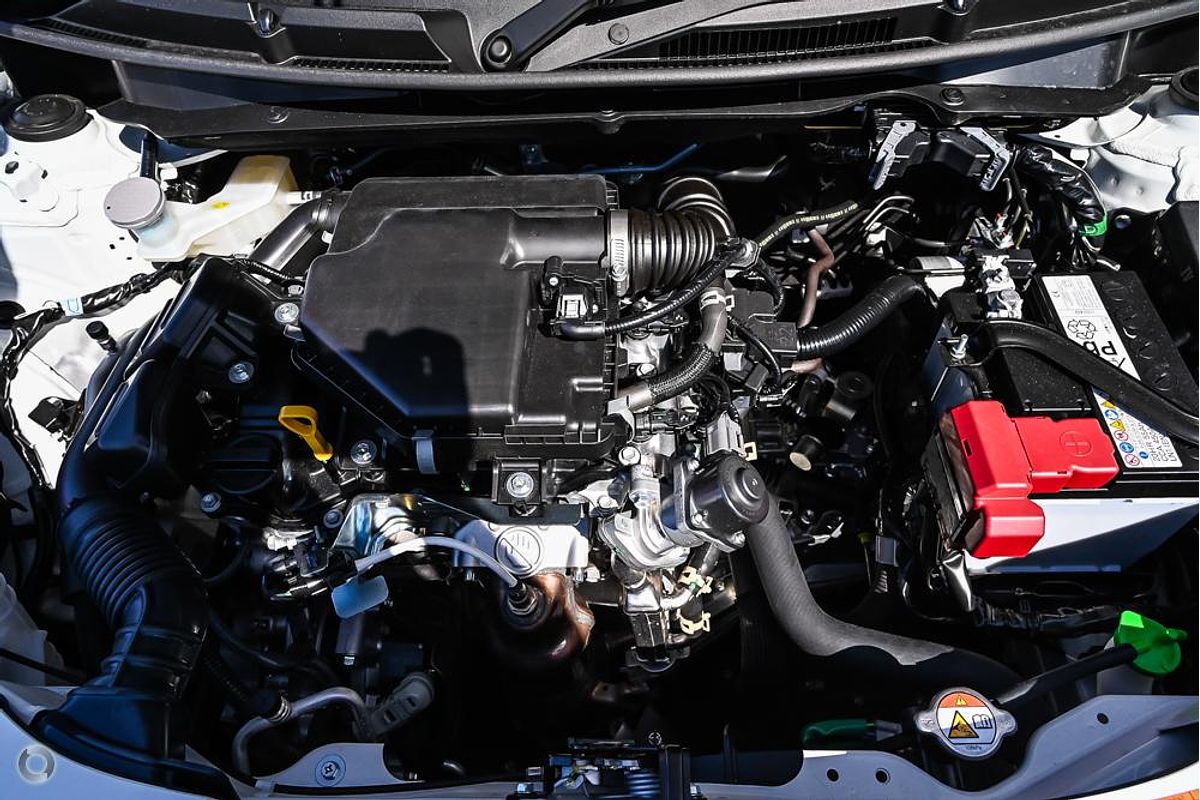 2024 Suzuki Swift Hybrid UZ