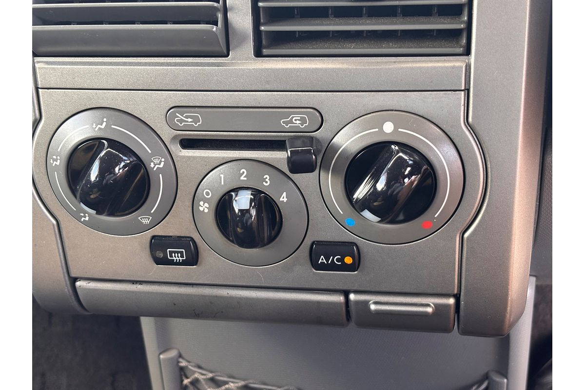 2003 Nissan Cube BZ11
