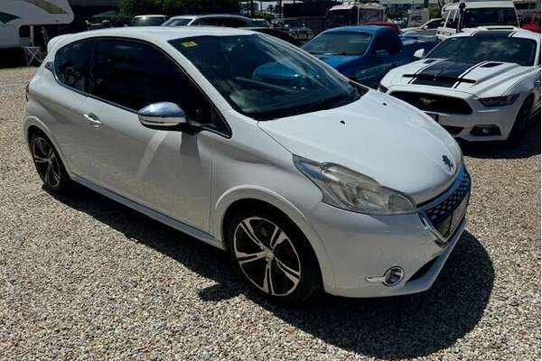2014 Peugeot 208 GTi