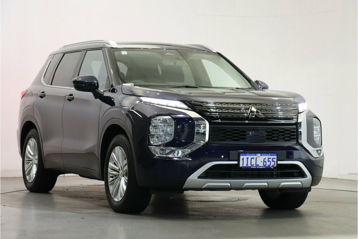 2023 Mitsubishi Outlander LS ZM