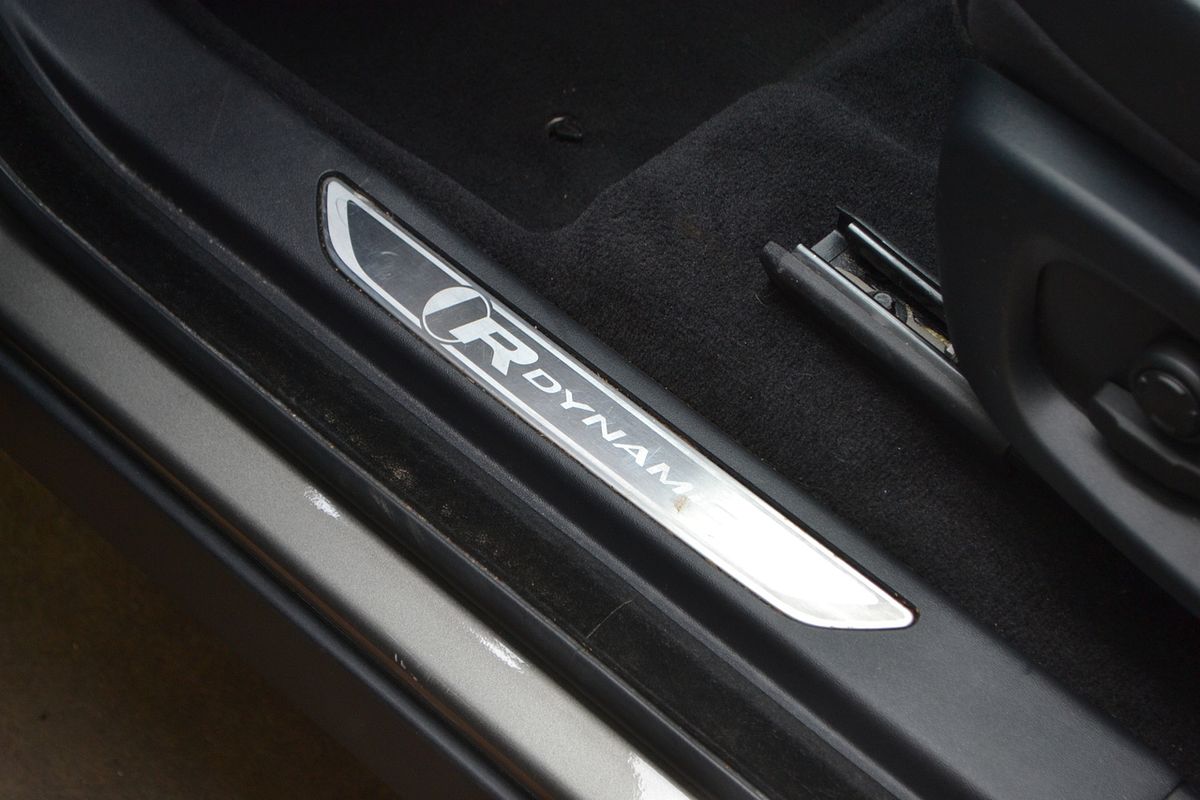 2018 Jaguar E-PACE P300 R-Dynamic SE X540